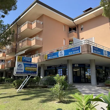 Residenza Bianco Nero * Lignano Sabbiadoro